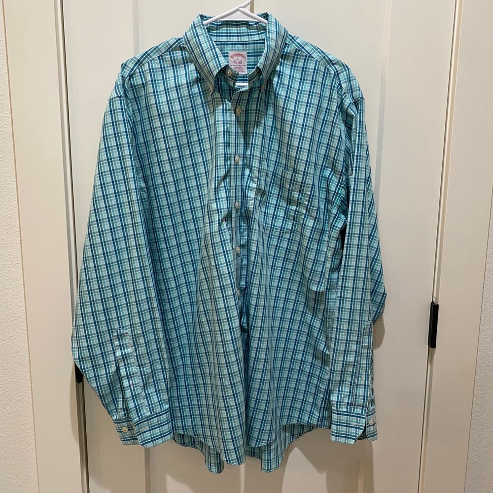 Brooks Brothers Men's Long Sleeve Button Down Shirt. Green/White Plaid. Large.